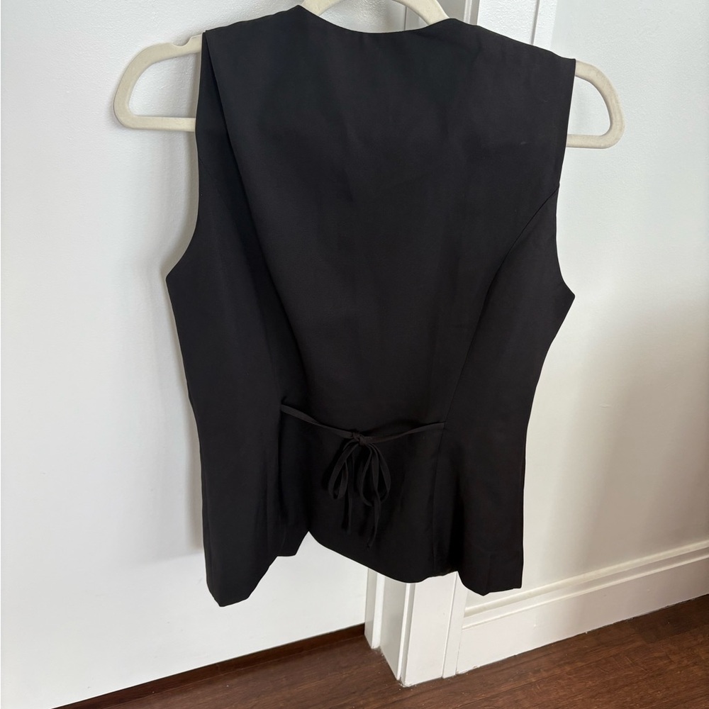 SNDYS Emiliana Top en Black - Picture 7 of 8